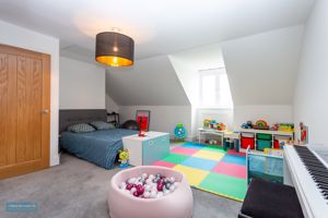 Bedroom- click for photo gallery